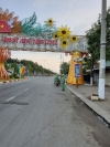 Nhân viên môi trường quét gom tại đường Nguyễn Tất Thành